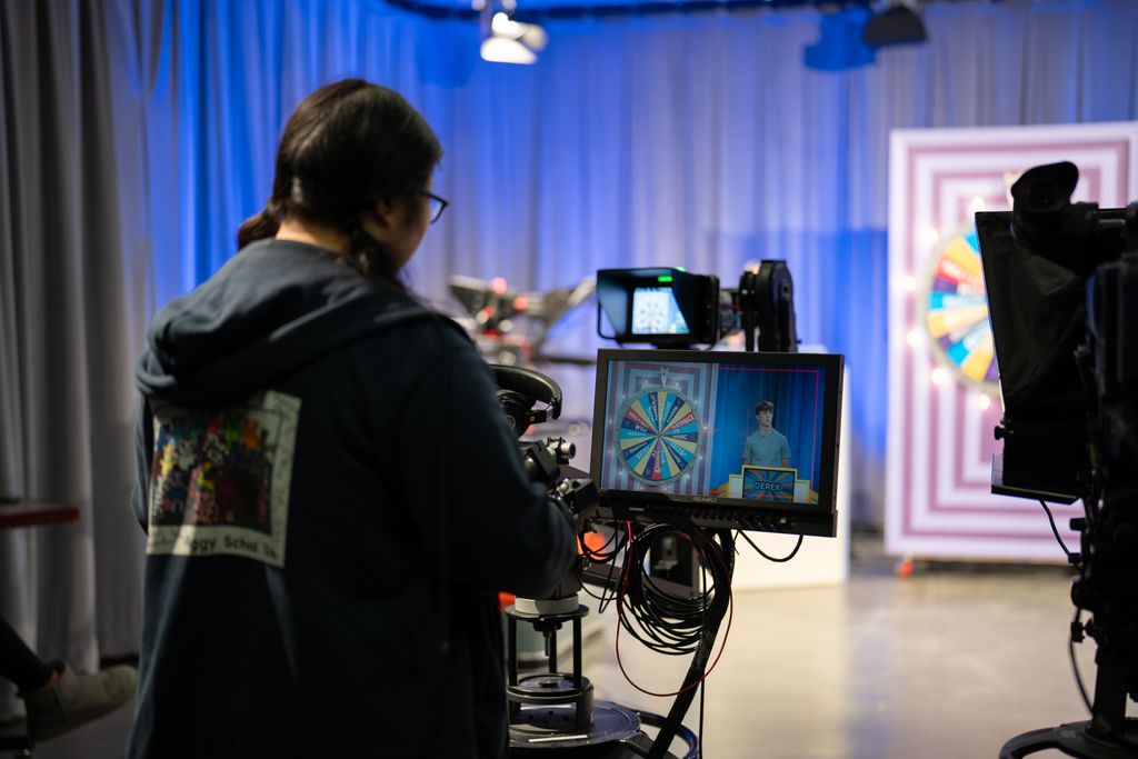 Behind the Scenes of Pop Showdown