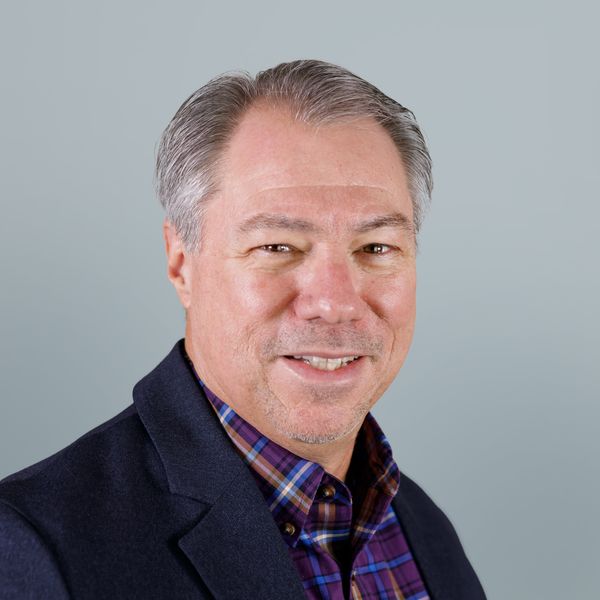 Dr. V. Scott Solberg headshot