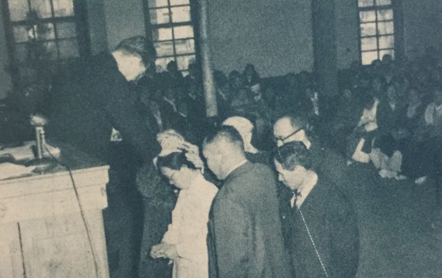 Hyunki Lew (left) officiating the Ordination of Mil La Jeon, the Very First Korean Woman Ever to be an Ordained Pastor, Jeon, Tto dasi gidari neun maeum euro (Again, With a Heart of Waiting), 5.