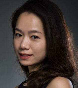 Yi Grace Ji smiling portrait.