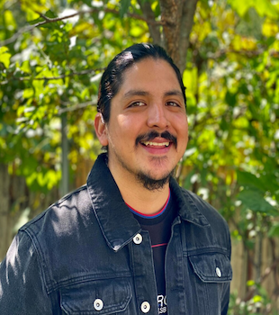 Mark Araujo smiling portrait.