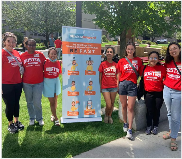 Aphasia Resource Center and colleagues on COM lawn 