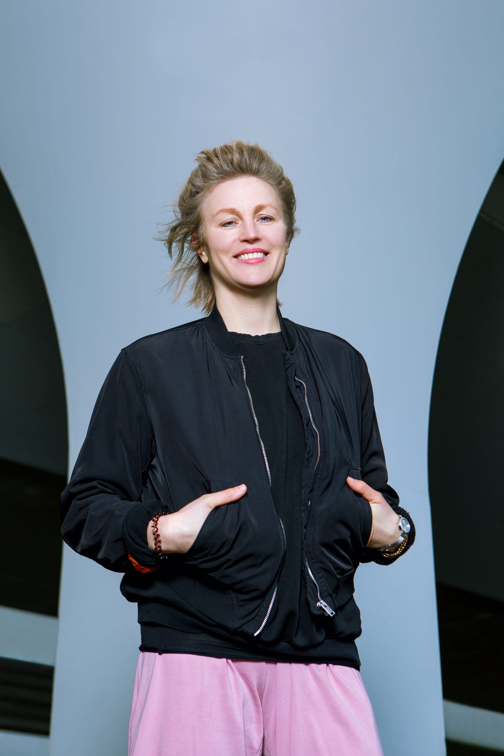 katrien-van-beurden-women-masks-an-arts-based-research-conference
