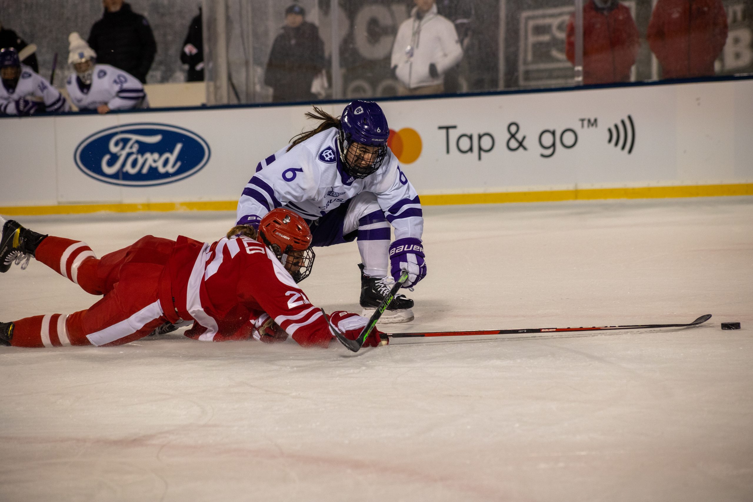 GALLERY: Terriers fall short to Holy Cross at Frozen Fenway – The