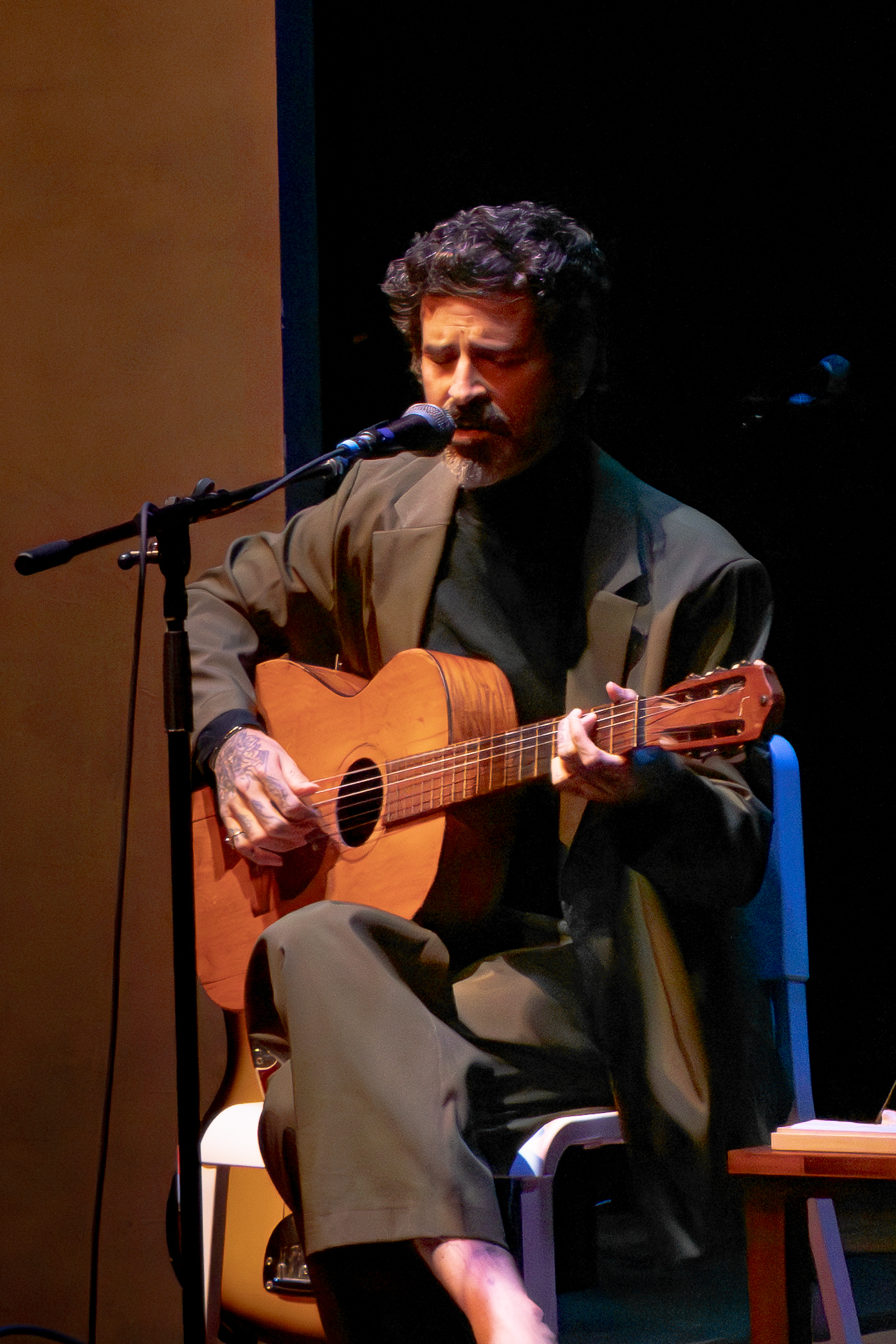 Devendra Banhart @ Institute of Contemporary Art 9/18 | WTBU Radio